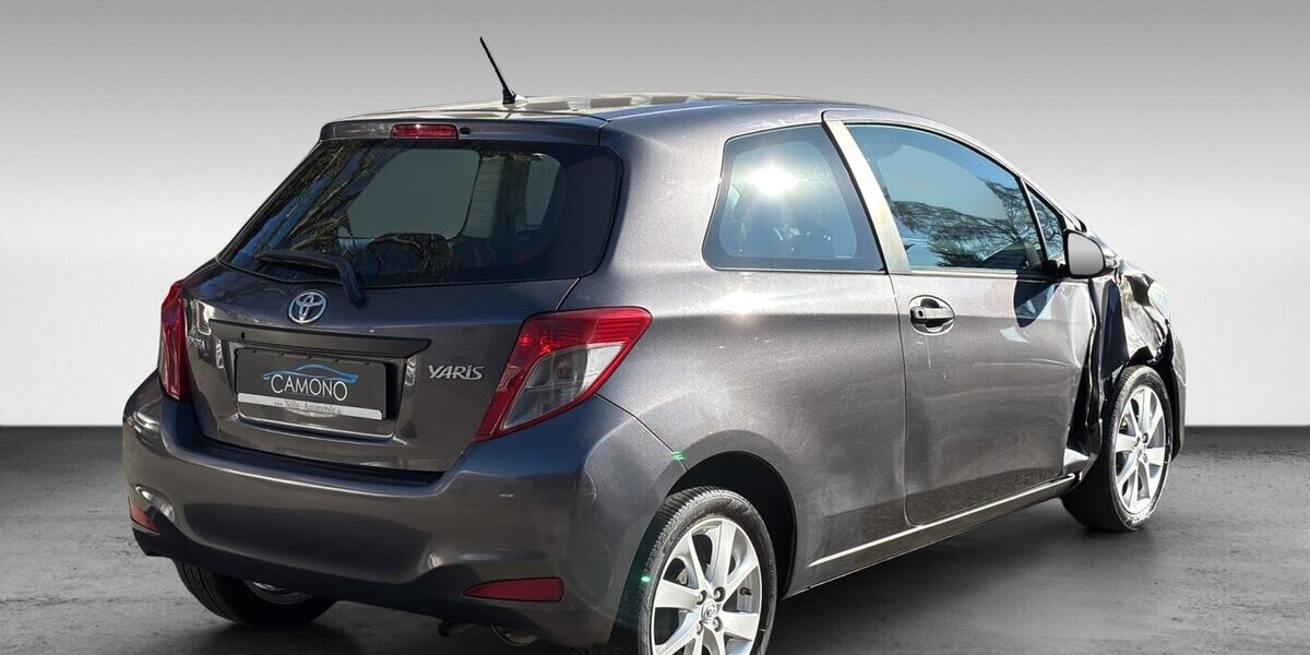 Toyota Yaris 1.0 Basic Radio 91.836 km 1.890 &euro; Wuppertal 42327