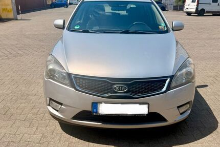 Kia ceed / Ceed 249.000 km 1.799 &euro; Köln 50825