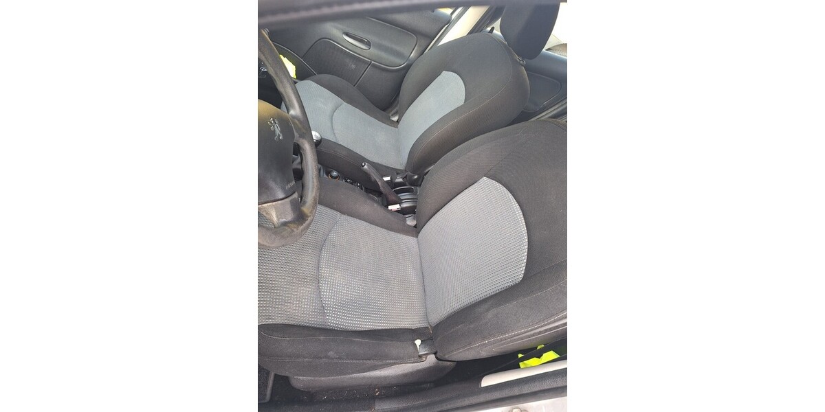 Peugeot 206 198.656 km 2.000 € Düsseldorf 40213