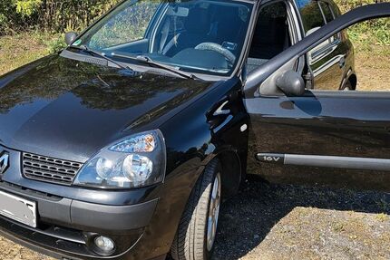 Renault Clio 78.000 km 2.599 &euro; Düsseldorf 40589