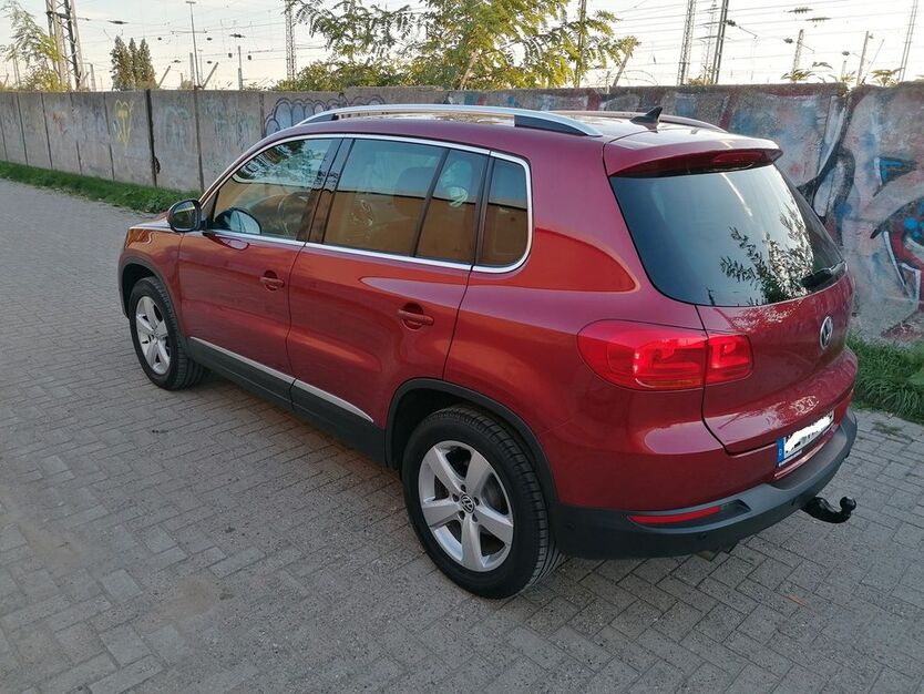 VW Tiguan 117.500 km 13.400 € Düsseldorf 40239