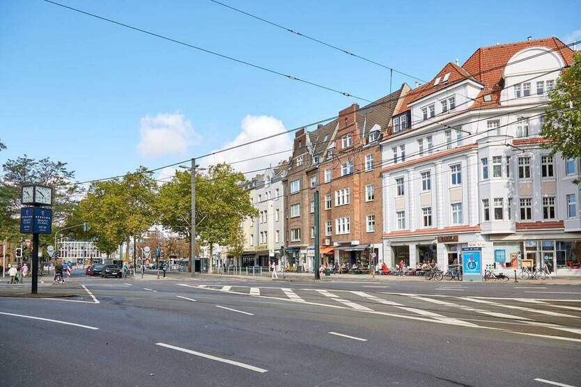 Exklusive 4-Zimmer-Wohnung mit Balkon & Aufzug in Düsseldorf-Oberkassel - sofort bezugsfrei!