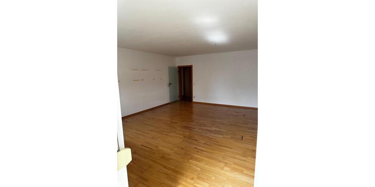 Etagenwohnung Wipperfürth - 3 Zimmer, 99 m&sup2;, 850&euro; | Angebot:24850948