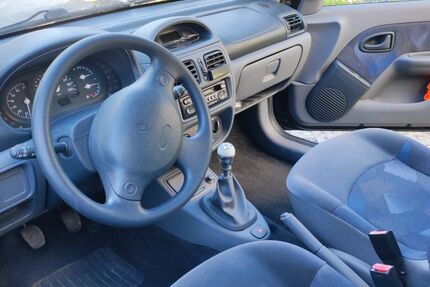 Renault Clio 122.800 km 1.125 &euro; Solingen 42657