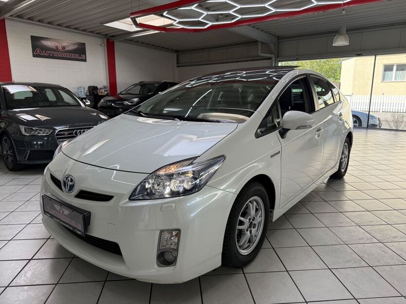 Toyota Prius 86.300 km 13.750 € Leverkusen 51371