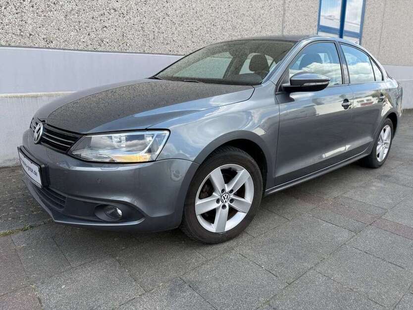 VW Jetta 173.000 km 4.999 € Köln 50739