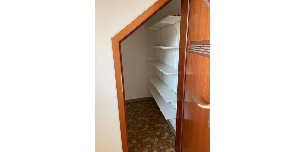 Dachgeschoßwohnung Lindlar - 1 Zimmer, 30 m&sup2;, 490&euro; | Angebot:24943767