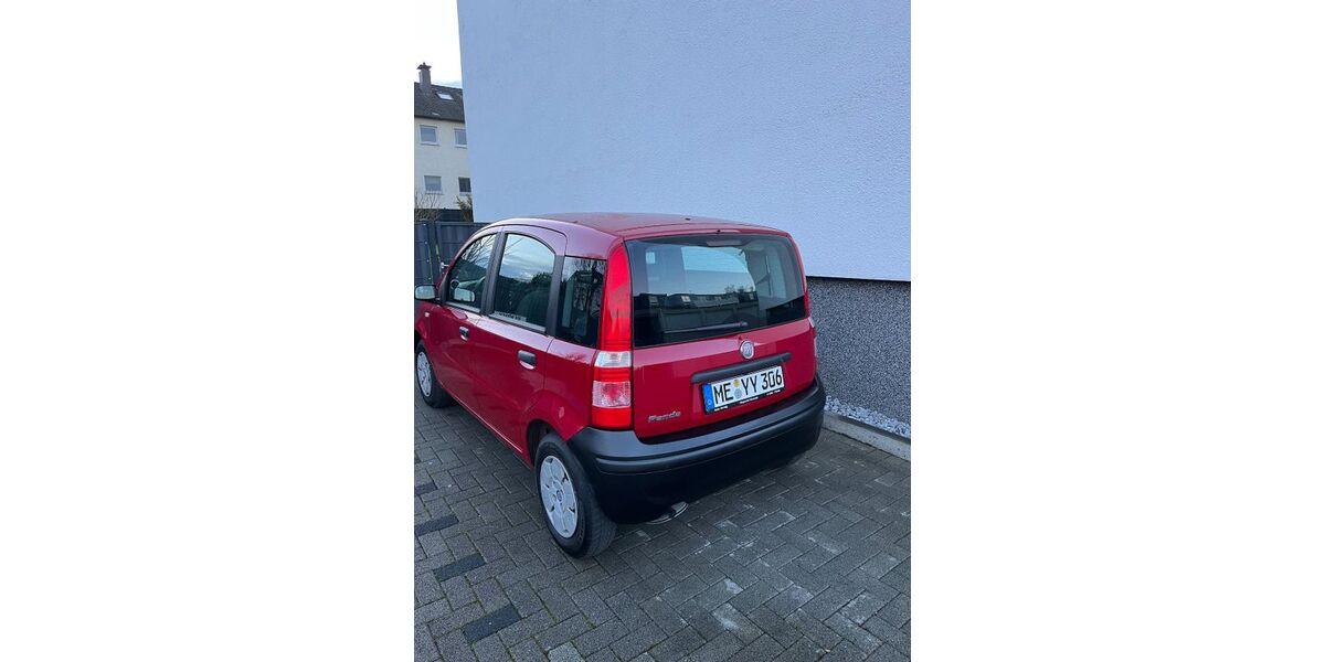 Fiat Panda 153.386 km 2.450 € Velbert 42553