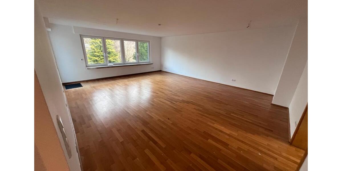 Etagenwohnung Halver - 4 Zimmer, 119 m&sup2;, 810&euro; | Angebot:24827694
