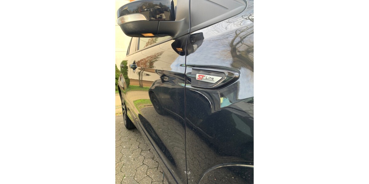 Ford Kuga 61.400 km 18.800 € Neuss 41460