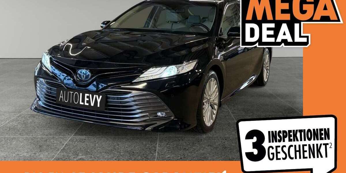 Toyota Camry 50.872 km 29.470 &euro; Köln 50825
