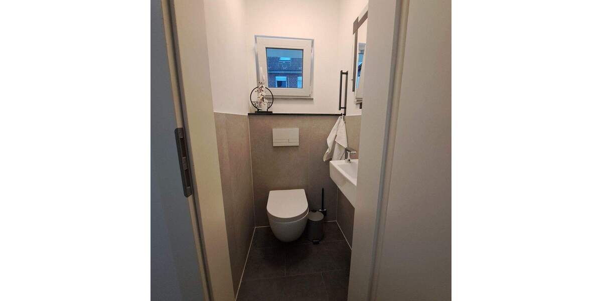 Mehrfamilienhaus, Wohnhaus Dormagen Stürzelberg - 7 Zimmer, 232 m&sup2;, 698.000&euro; | Angebot:24386598