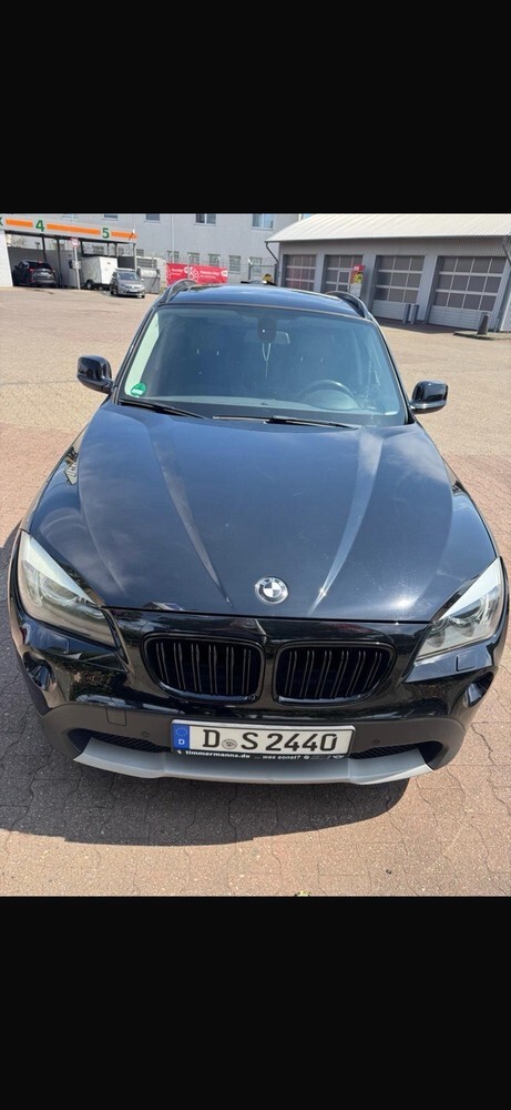 BMW X1 205.000 km 9.999 € Düsseldorf 40213