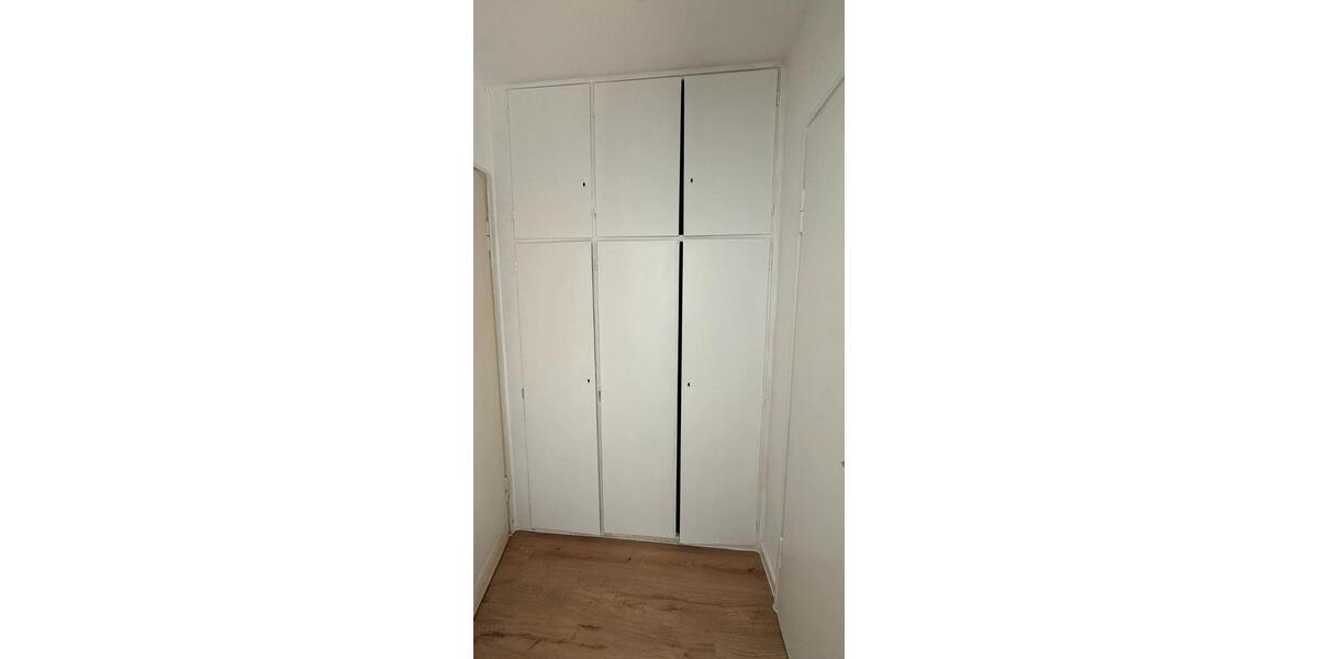 Etagenwohnung Düsseldorf Düsseltal - 1 Zimmer, 26 m&sup2;, 572&euro; | Angebot:26675457