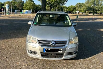 VW Touran 202.000 km 1.999 &euro; Düsseldorf 40476