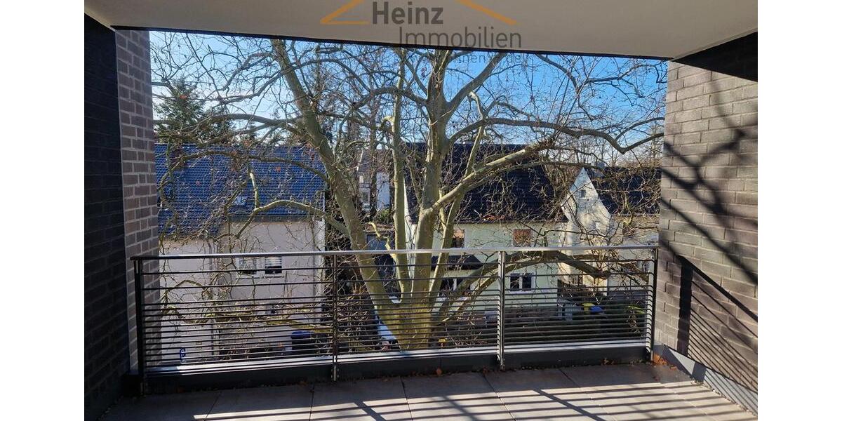 Dachgeschoßwohnung Bergisch Gladbach - 3 Zimmer, 98 m&sup2;, 1.310&euro; | Angebot:25942583