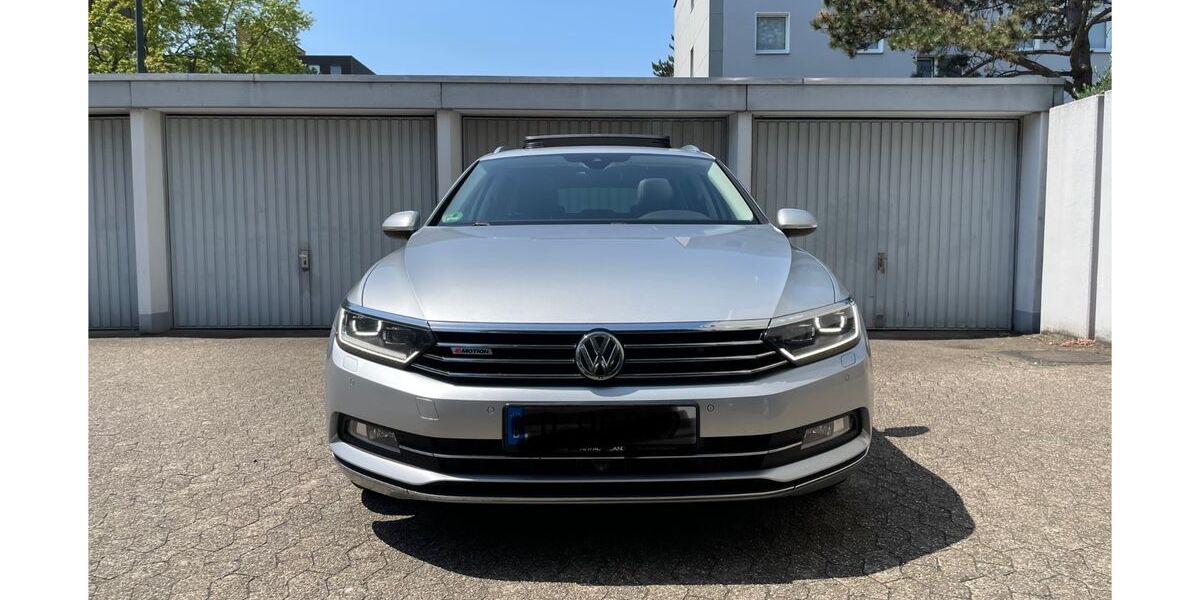 VW Passat 177.000 km 15.750 € Düsseldorf 40227