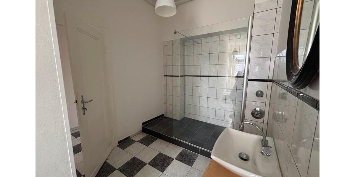 Etagenwohnung Schwelm - 5 Zimmer, 120 m&sup2;, 1.000&euro; | Angebot:26150957
