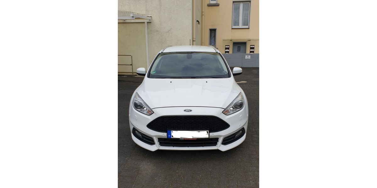 Ford Focus 106.000 km 14.950 € Solingen 42651
