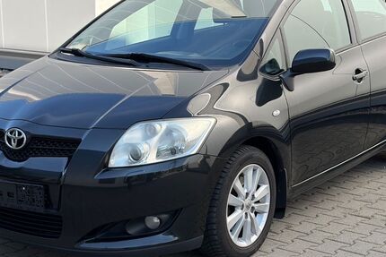 Toyota Auris 199.998 km 3.790 &euro; Düsseldorf - Bezirk 8 40231