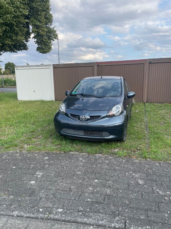 Aygo (X)