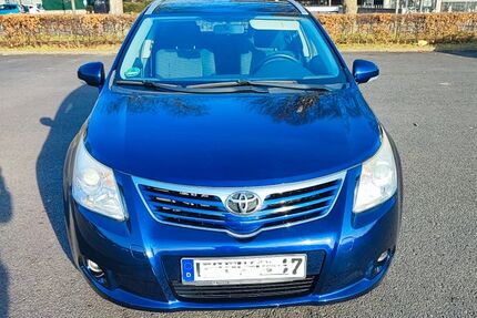 Toyota Avensis 164.600 km 6.900 &euro; Köln 50933