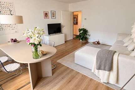 Wohnung Köln / Bilderstöckchen Bilderstöckchen - 4 Zimmer, 93 m&sup2;, 1.350&euro; | Angebot:27672458