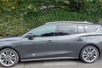 Ford Focus 51.200 km 21.790 € Hilden 40724