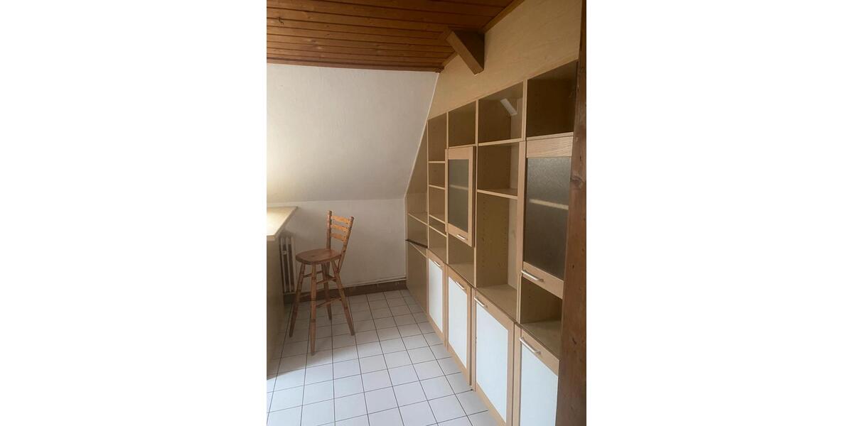 Dachgeschoßwohnung Velbert Langenberg - 4 Zimmer, 90 m&sup2;, 520&euro; | Angebot:24866561