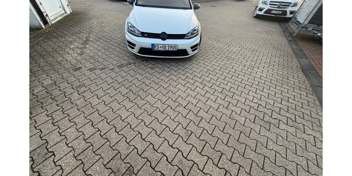VW Golf 140.000 km 26.000 € Remscheid 42853
