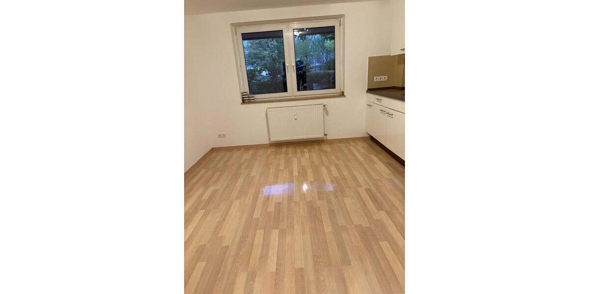 Erdgeschoßwohnung Düsseldorf Stadtbezirk 3 - 3 Zimmer, 82 m&sup2;, 1.400&euro; | Angebot:27626201