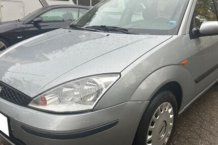 Ford Focus 100.000 km 2.550 &euro; Wuppertall 42283