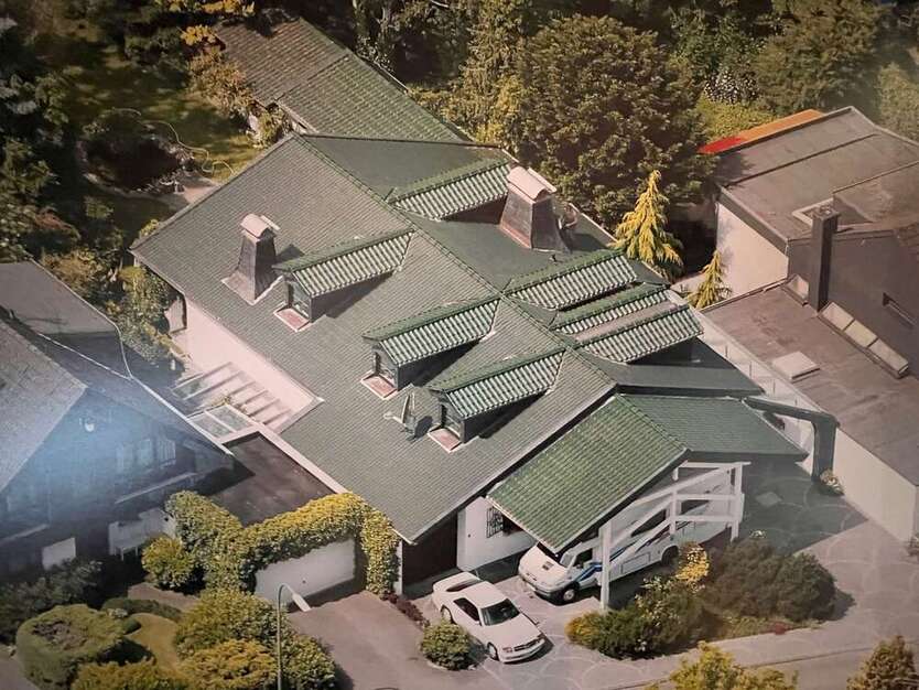 Haus zum Kaufen in Neuss 849.000 € 277 m² 6 zimmer