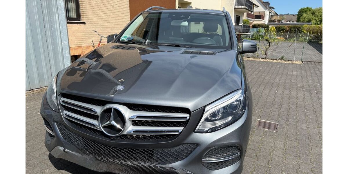 Mercedes-Benz GLE 250 129.600 km 25.800 &euro; Burscheid 51399