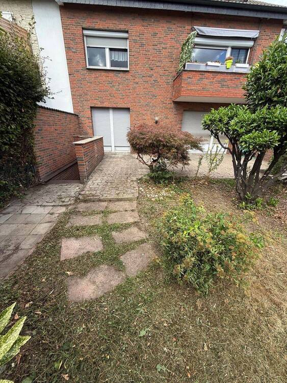 Charmantes Dreifamilienhaus in bester Lage von Baumberg. 9 zimmer