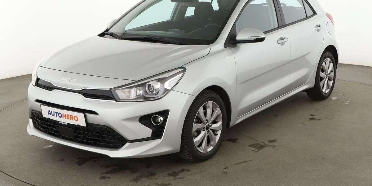 Kia Rio 17.126 km 16.560 &euro; Köln 50739