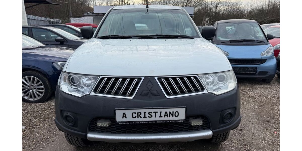 Mitsubishi L200 221.000 km 8.499 &euro; Köln 51107