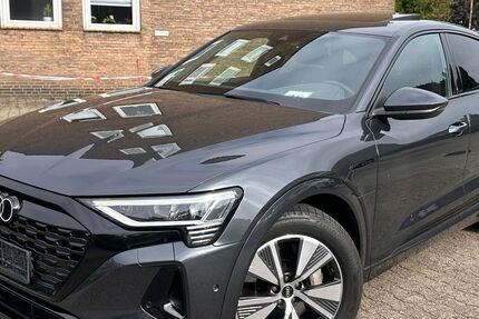 Audi Q8 e-tron 61.011 km 40.900 € Düsseldorf 40597