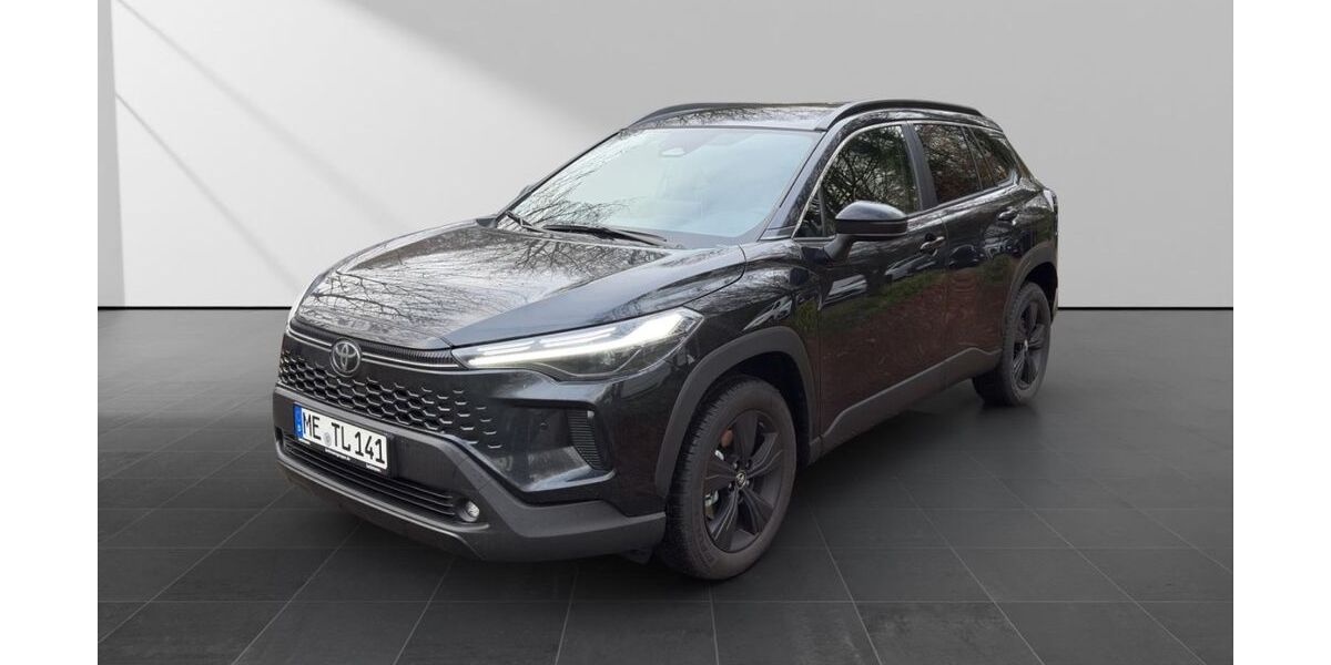 Toyota Corolla Cross 1.990 km 39.290 € Wuppertal 42109