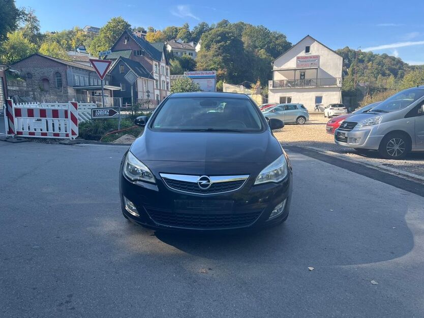 Opel Astra 189.000 km 2.599 € Wetter Ruhr 58300