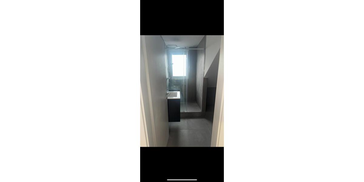Dachgeschoßwohnung Langenfeld (Rheinland) - 2 Zimmer, 40 m&sup2;, 700&euro; | Angebot:26704965