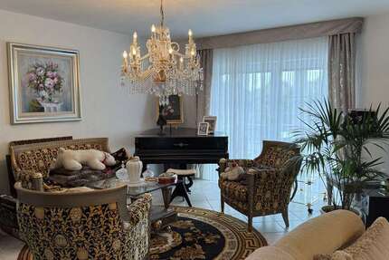 Haus zum Kaufen in Overath 925.000 € 362.94 m²