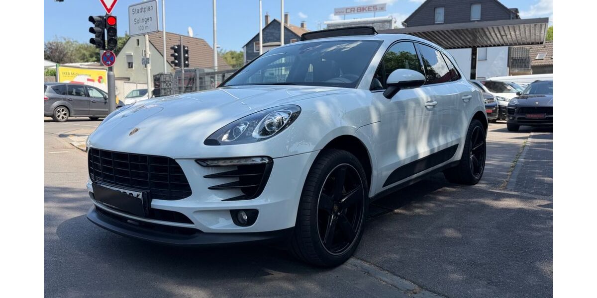 Porsche Macan 142.700 km 33.900 &euro; Solingen 42697