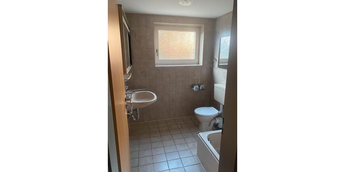 Etagenwohnung Odenthal - 3 Zimmer, 80 m&sup2;, 1.000&euro; | Angebot:25892871