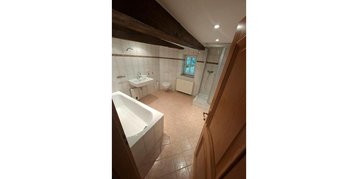 Maisonettenwohnung Mettmann - 5 Zimmer, 160 m&sup2;, 1.600&euro; | Angebot:27586661