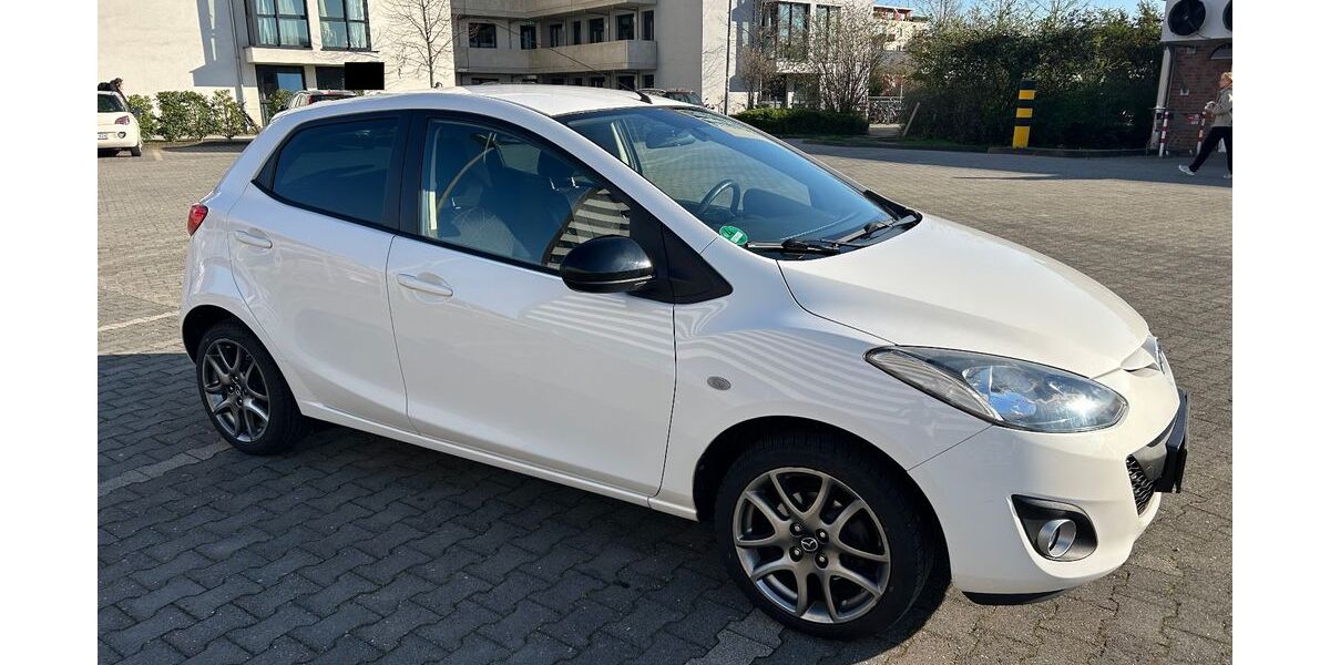 Mazda 2 80.000 km 6.100 &euro; Köln 50825