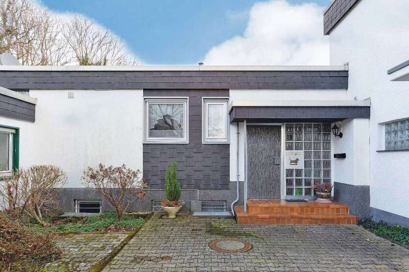 Haus zum Kaufen in Leverkusen 415.000 € 171 m² 5 zimmer