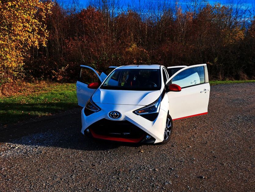 Toyota Aygo (X) 42.660 km 9.700 € Köln 51147