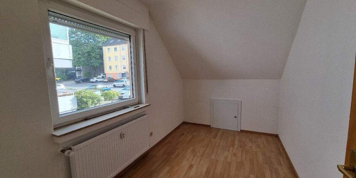 Mehrfamilienhaus, Wohnhaus Solingen Solingen-Mitte - 8 Zimmer, 198 m&sup2;, 339.000&euro; | Angebot:24667184