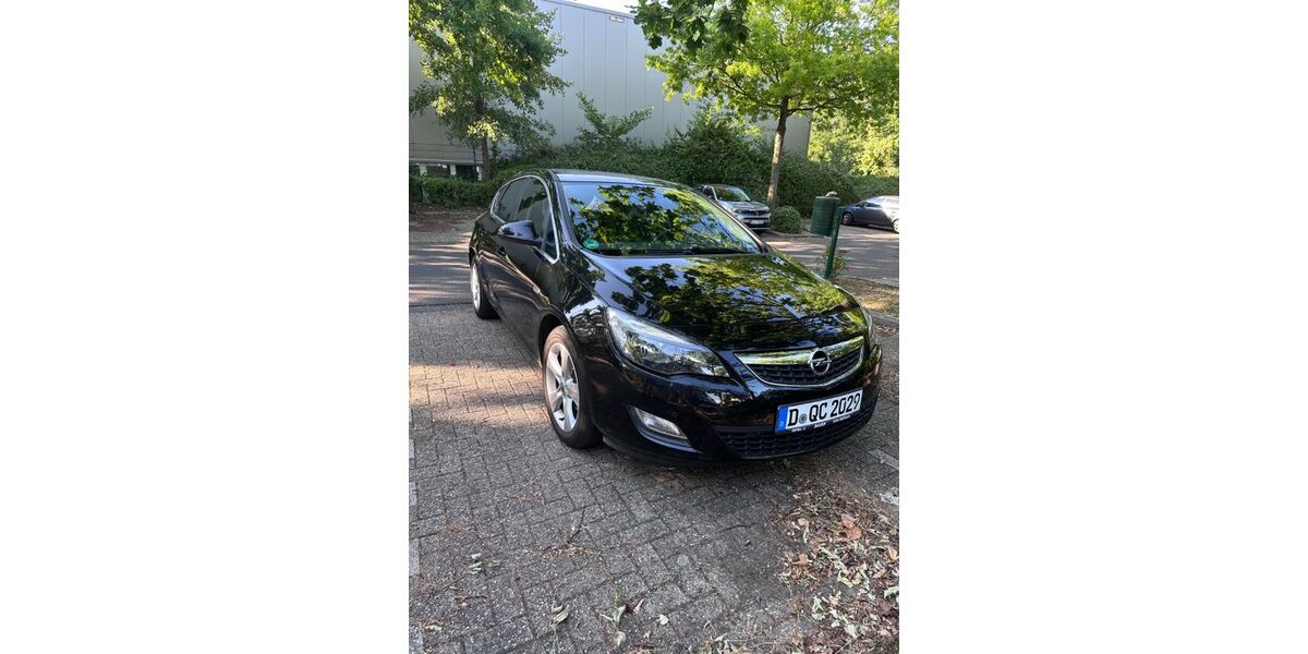 Opel Astra 170.000 km 5.300 &euro; dusseldorf 40597